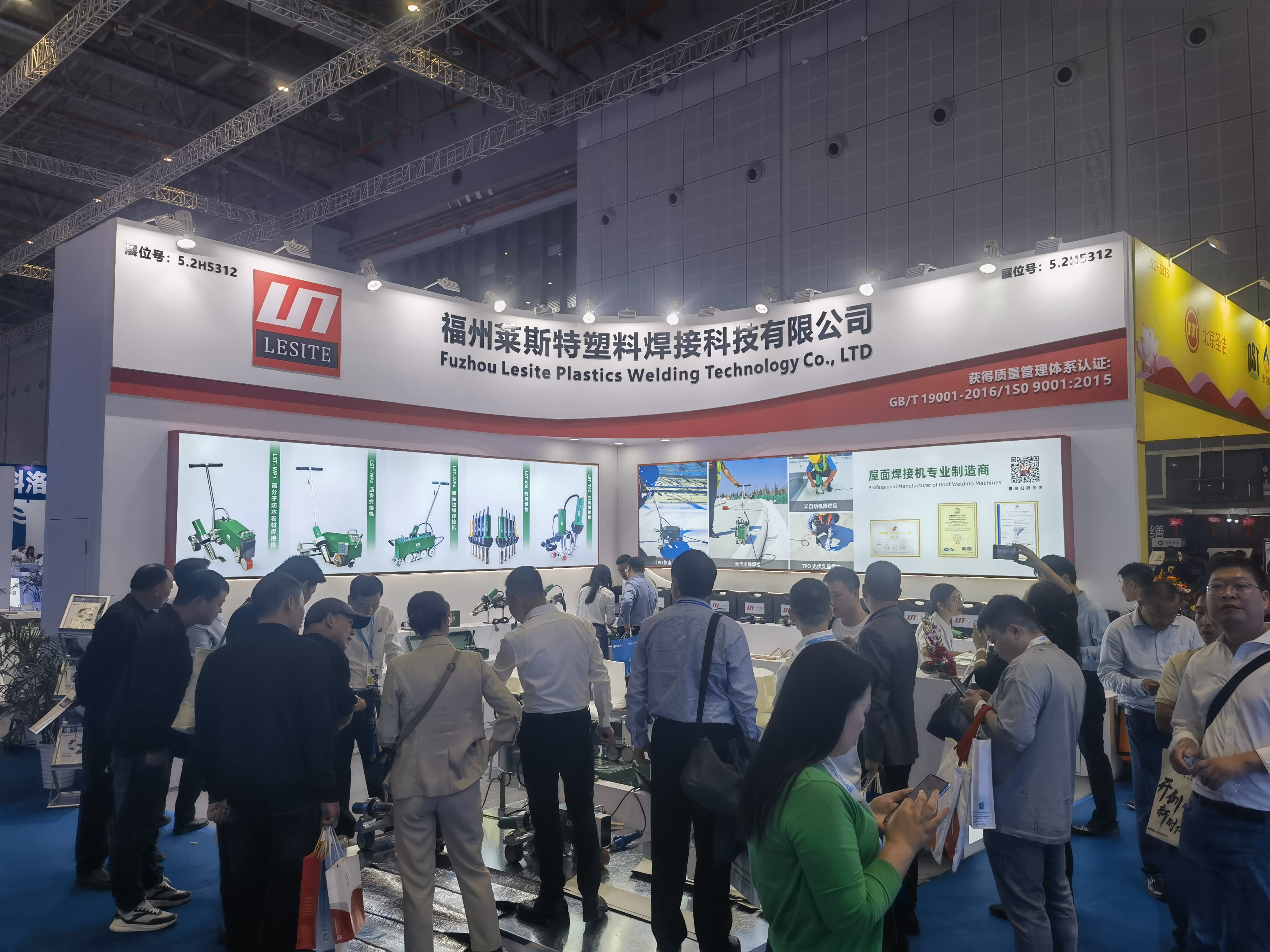 7a18bed7c3b17d7f076a3bcab73ffa0